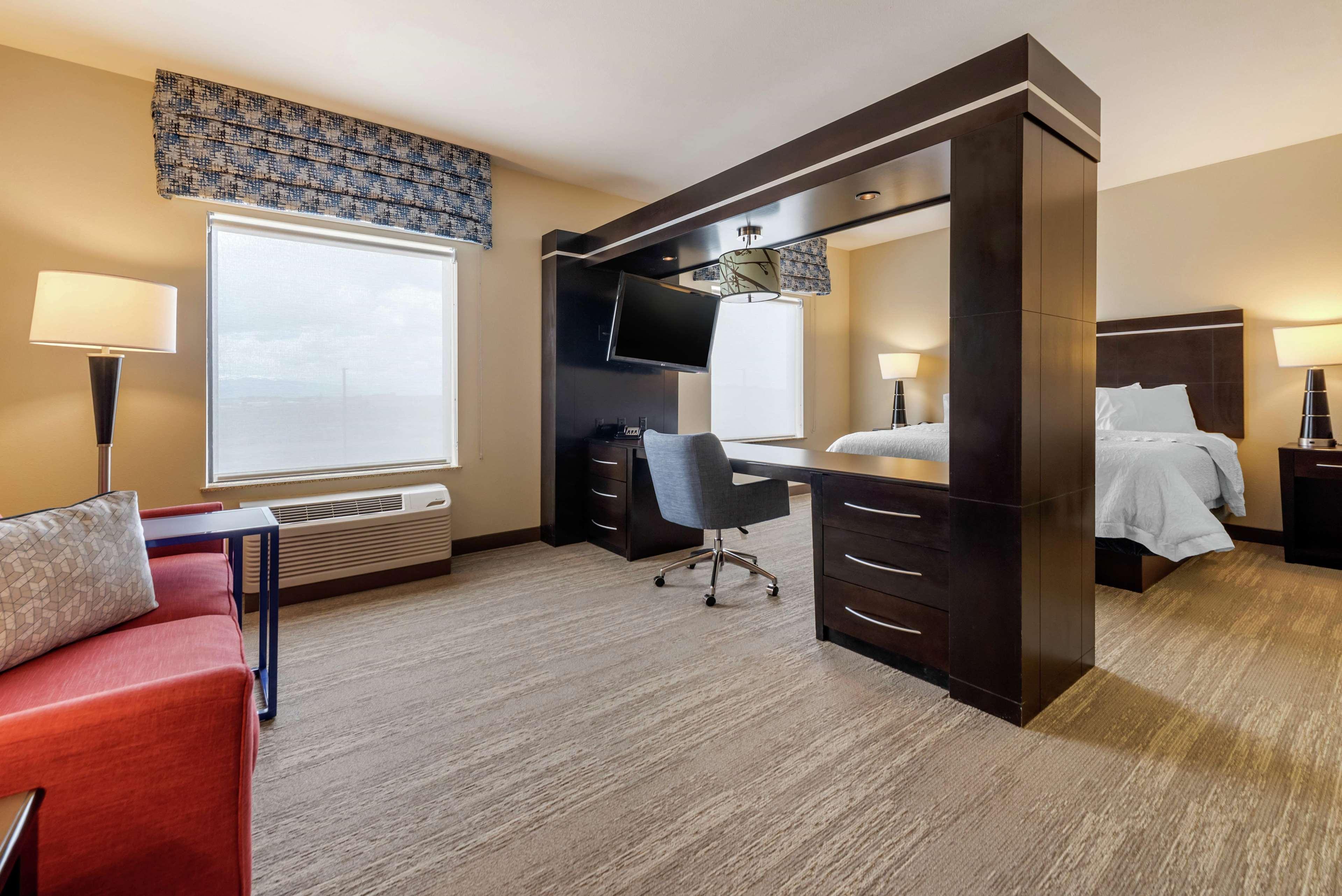 Hotel Hampton 3*