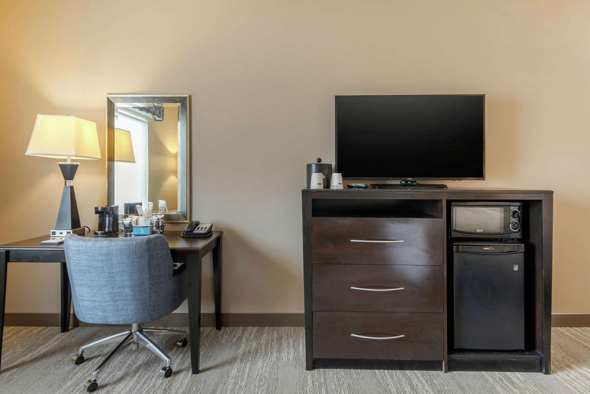 Hampton Hotel 3*