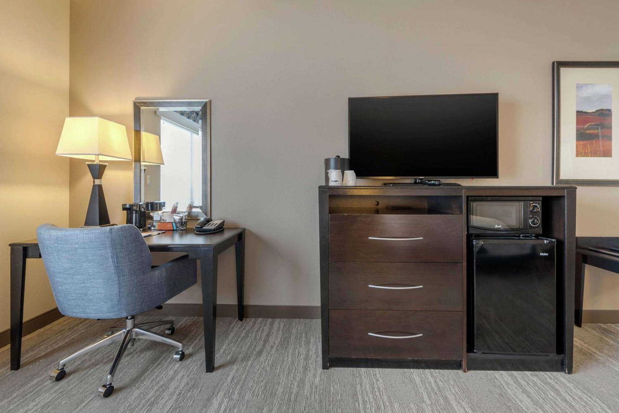 Hampton Hotel 3*