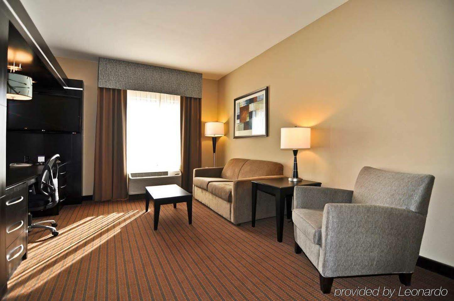 Hampton Hotel 3*